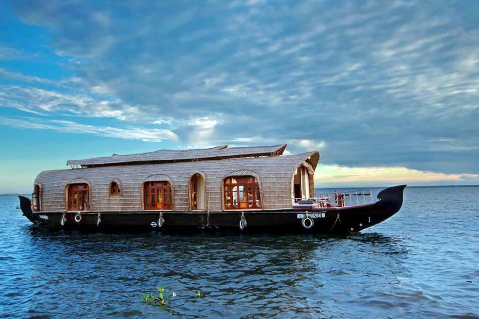库玛拉孔 Aqua Jumbo Houseboats酒店 外观 照片